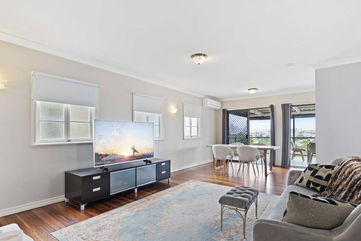 8 Dilkera Street Balmoral 4171 - Image 3