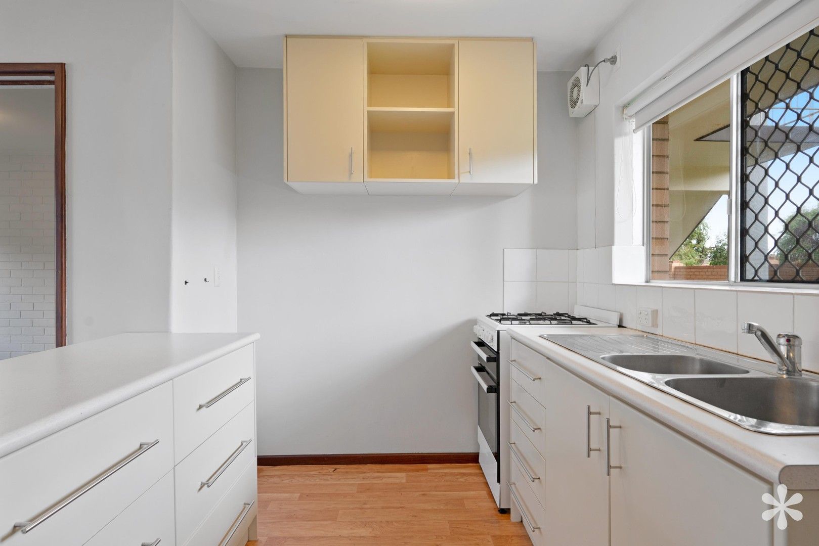 1 bedrooms Apartment / Unit / Flat in 14/41 Fairlight Street MOSMAN PARK WA, 6012