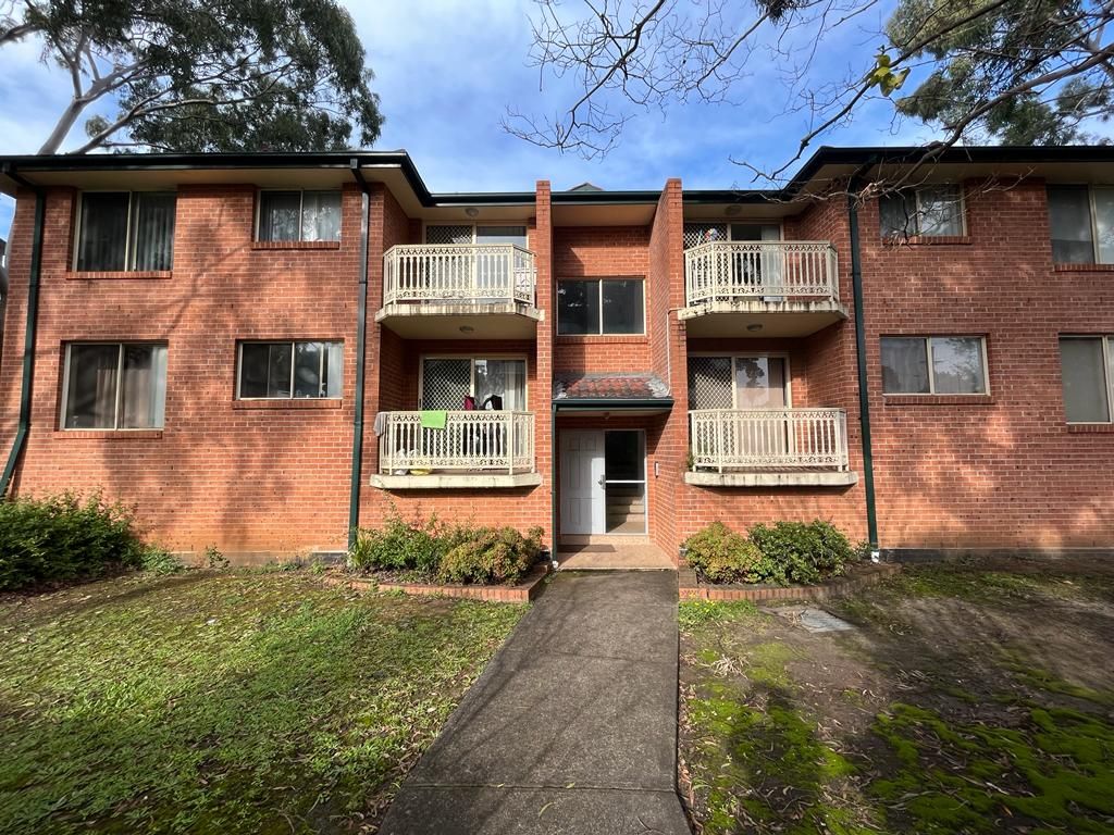2 bedrooms Apartment / Unit / Flat in 3/39-40 Windsor Road MERRYLANDS NSW, 2160