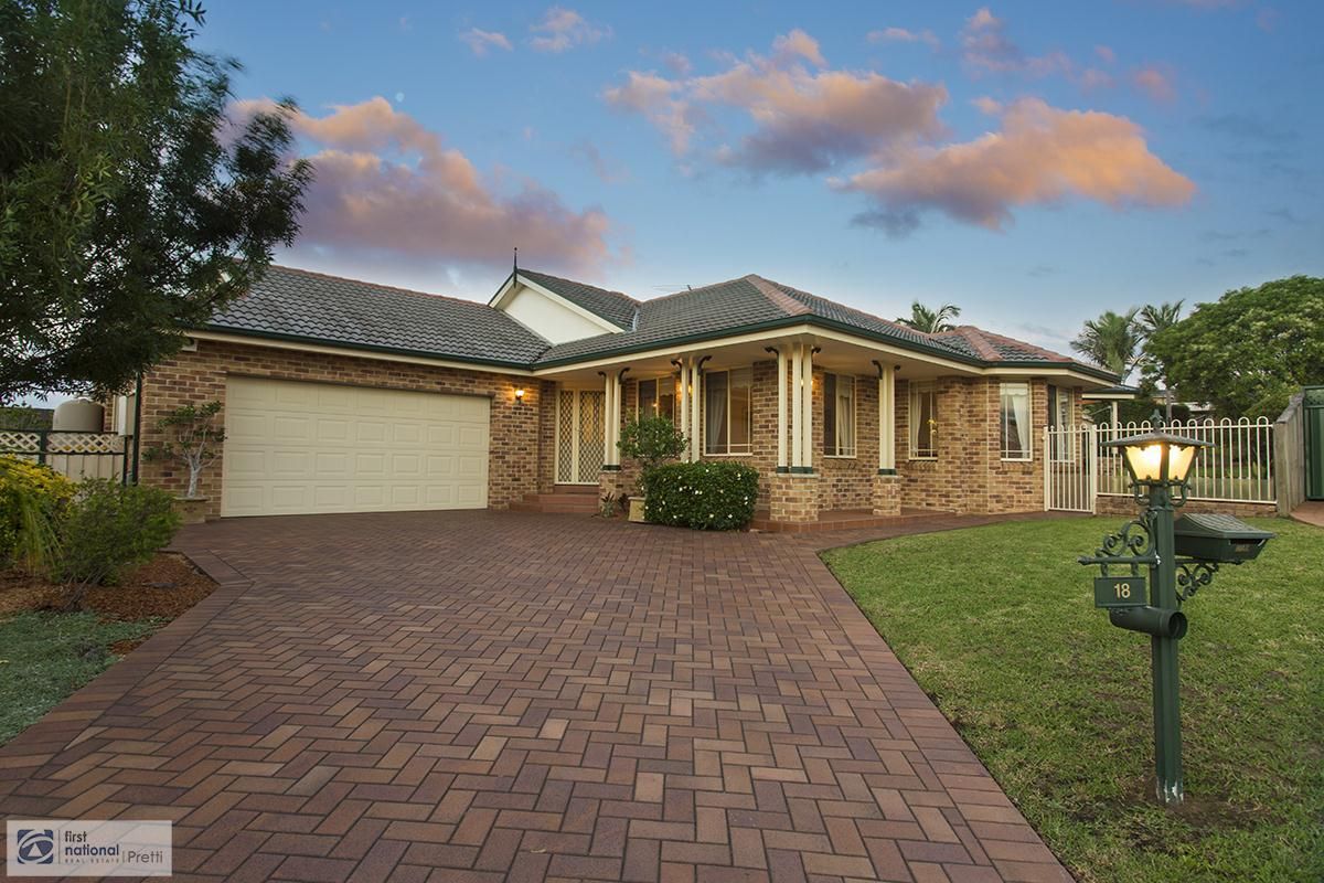 18 Dolphin Close, Green Valley NSW 2168, Image 0