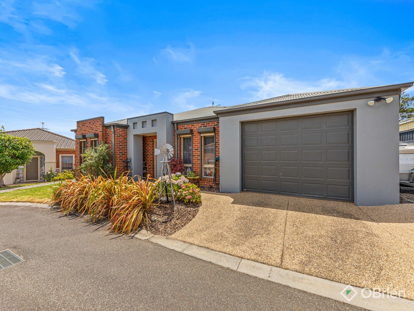 8/27 Jefferson Road, Garfield VIC 3814, Image 0