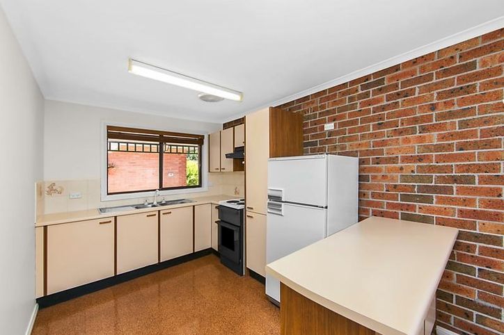 5/4 Hume Avenue, WENTWORTH FALLS NSW 2782, Image 2