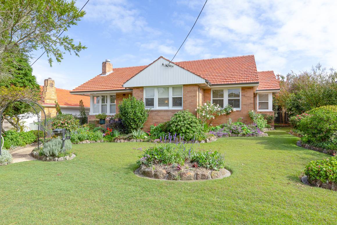 Picture of 33 Sinclair Street, EAST MAITLAND NSW 2323