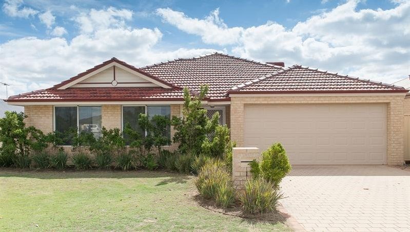 4 bedrooms House in 1 Eiffel Circuit TAPPING WA, 6065