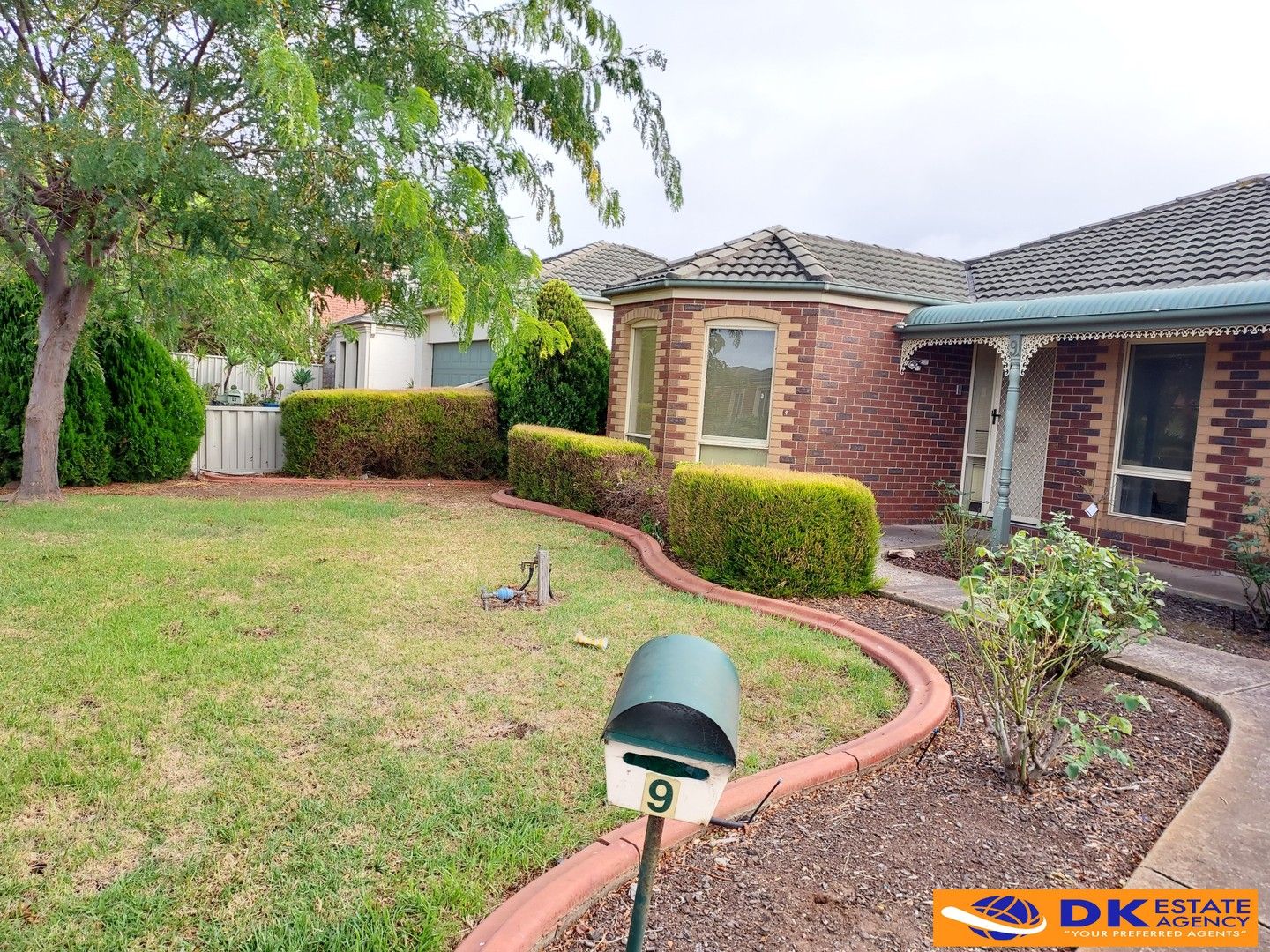 4 bedrooms House in 9 Woodhall Place TARNEIT VIC, 3029