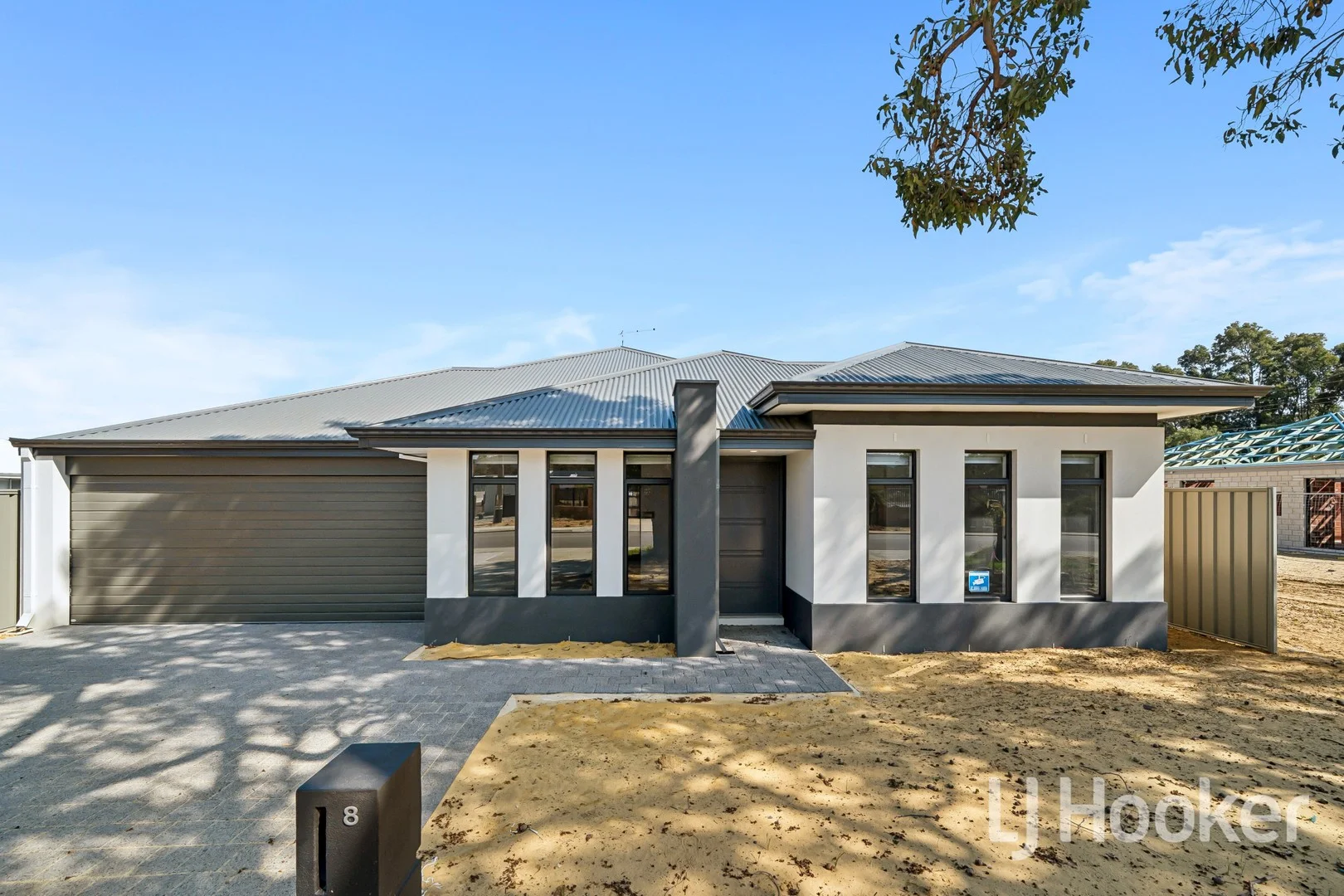 8 Briggs Road, Byford WA 6122