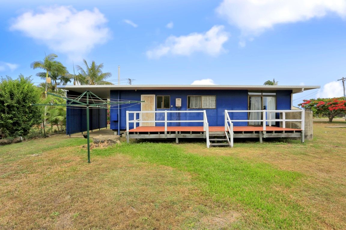 38 Ocean Street, Burnett Heads QLD 4670, Image 2