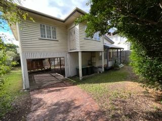 4 bedrooms House in 106 Jackson Street HAMILTON QLD, 4007