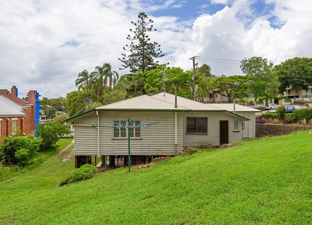 17 Caledonian Hill, Gympie QLD 4570
