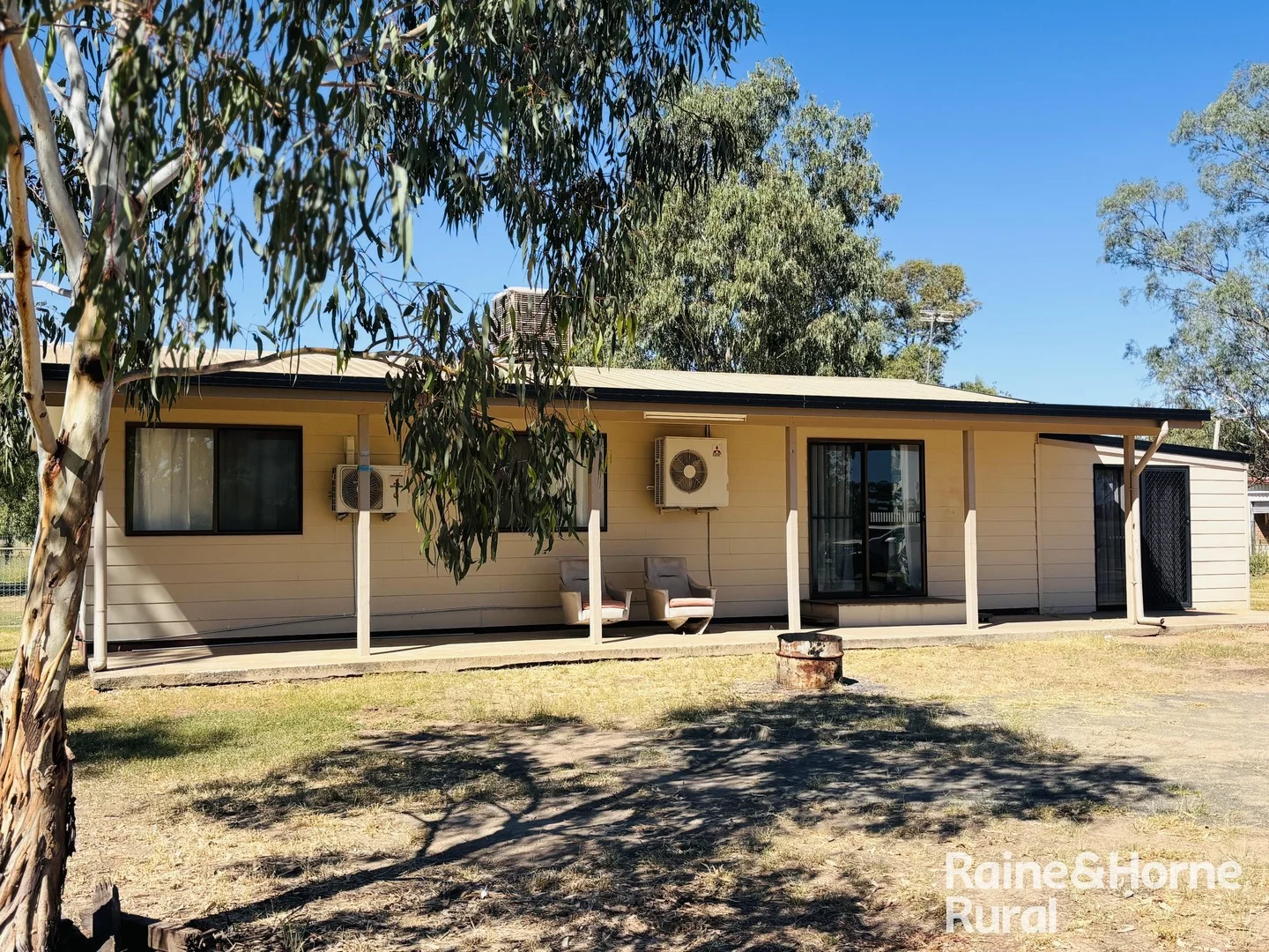 60 Mcphie Street, Roma QLD 4455