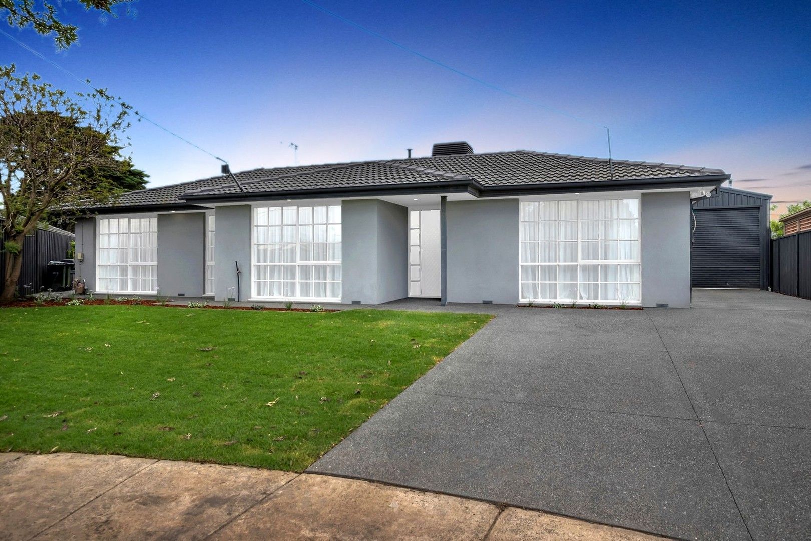3 bedrooms House in 7 Paraweena Place EPPING VIC, 3076