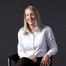 Amber Honnor, Sales representative