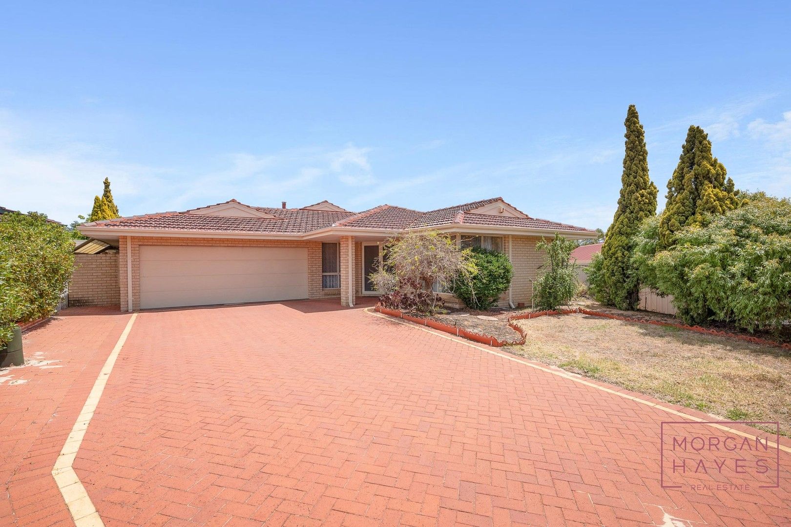 4 bedrooms House in 11 The Vista CANNING VALE WA, 6155