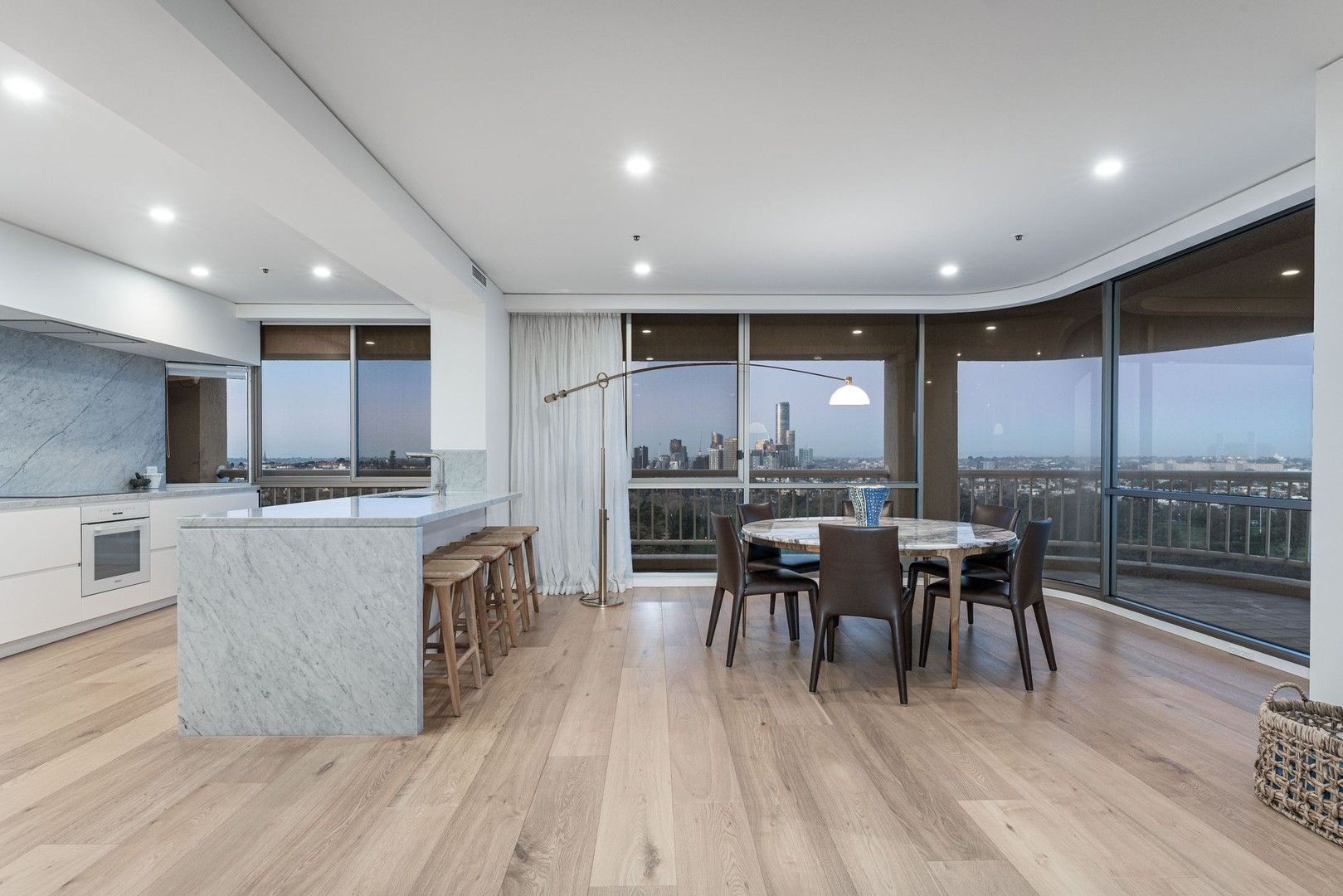 3 bedrooms Apartment / Unit / Flat in 164/461 St Kilda Road MELBOURNE VIC, 3004