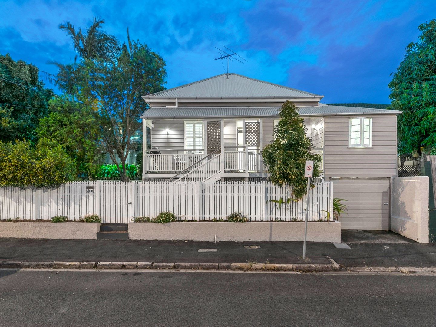 216 Water St, Spring Hill QLD 4000, Image 0