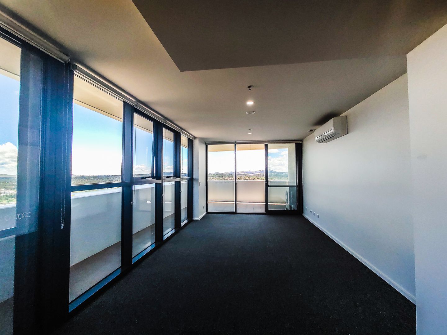 2404/120 EASTERN VALLEY WAY, Belconnen ACT 2617 Domain