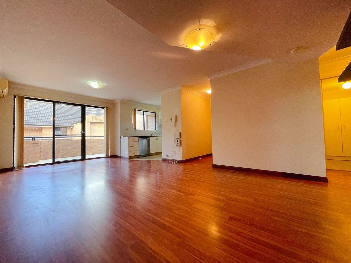 4 bedrooms Apartment / Unit / Flat in 9/50 Henley Road HOMEBUSH WEST NSW, 2140