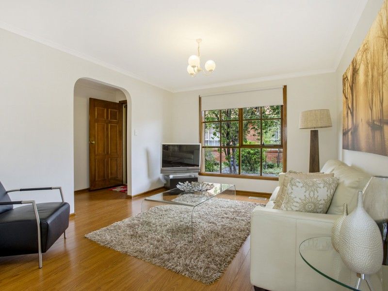 2/25 Cartwright Street, Oak Park VIC 3046, Image 2