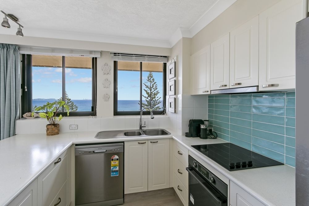 37/190 Marine Parade, Rainbow Bay QLD 4225, Image 2