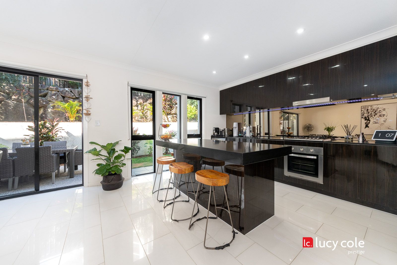 42 Easthill Drive, Robina QLD 4226, Image 2
