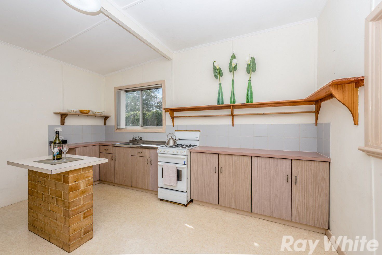 219 Fourth Street, Wonthella WA 6530, Image 2