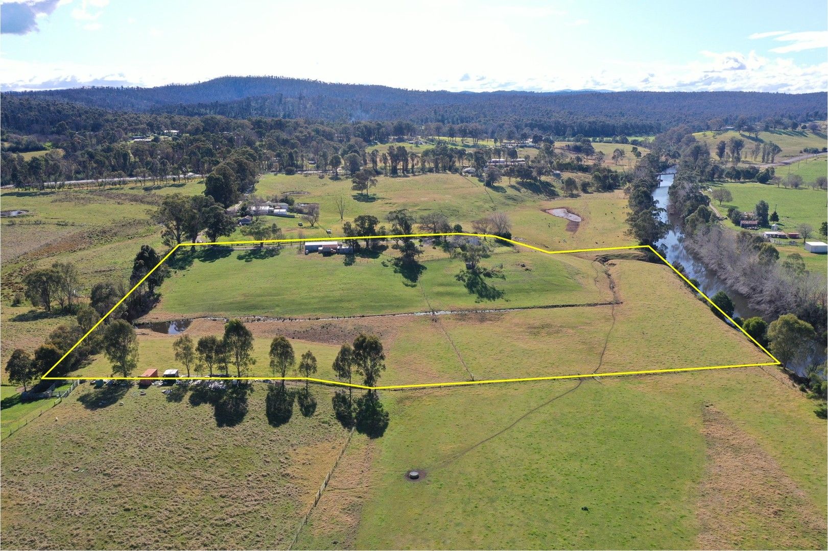 4 bedrooms Rural in 35 Hardings Lane SARSFIELD VIC, 3875