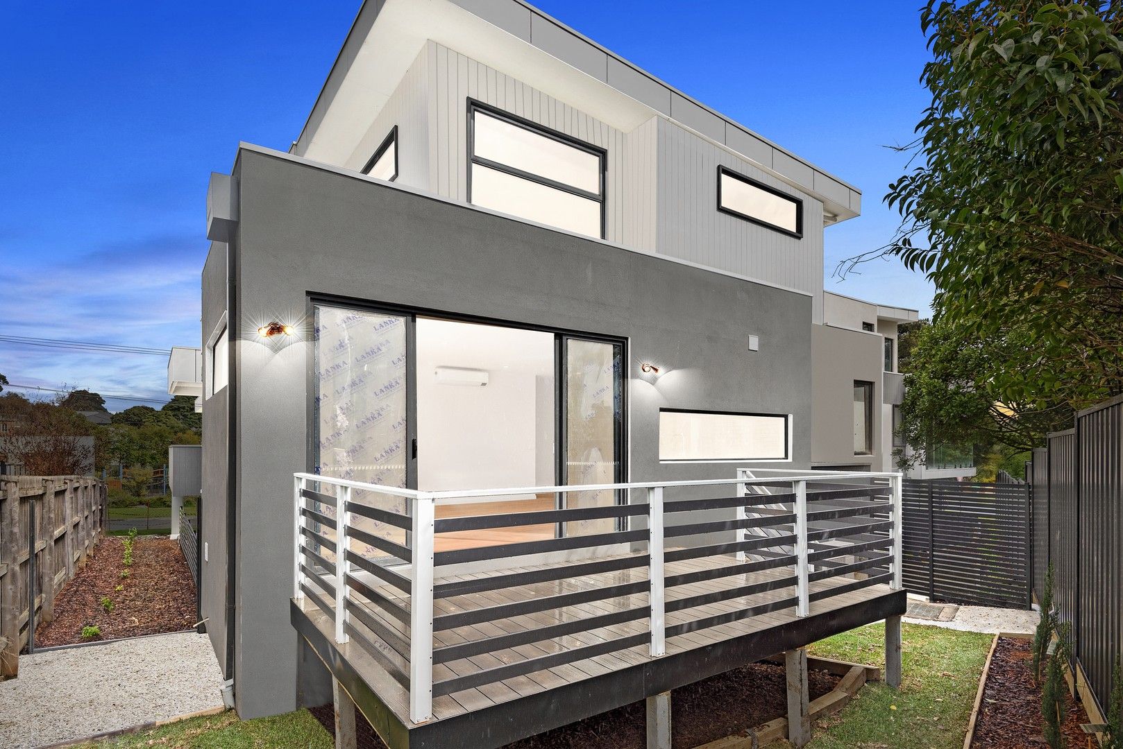 4 bedrooms Townhouse in 5/218 Blackburn Road DONCASTER EAST VIC, 3109