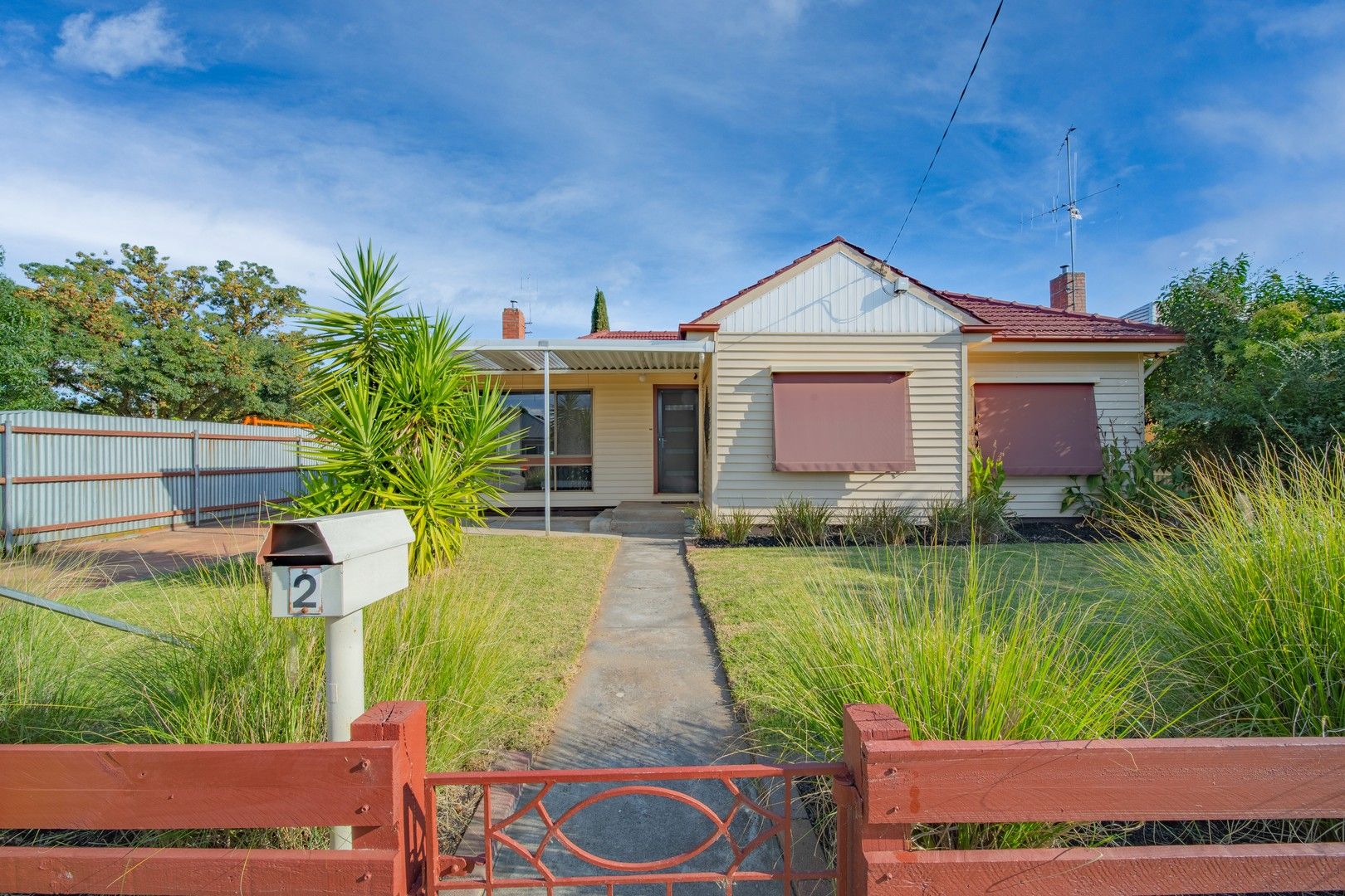 3 bedrooms House in 2 Menzies Court KANGAROO FLAT VIC, 3555