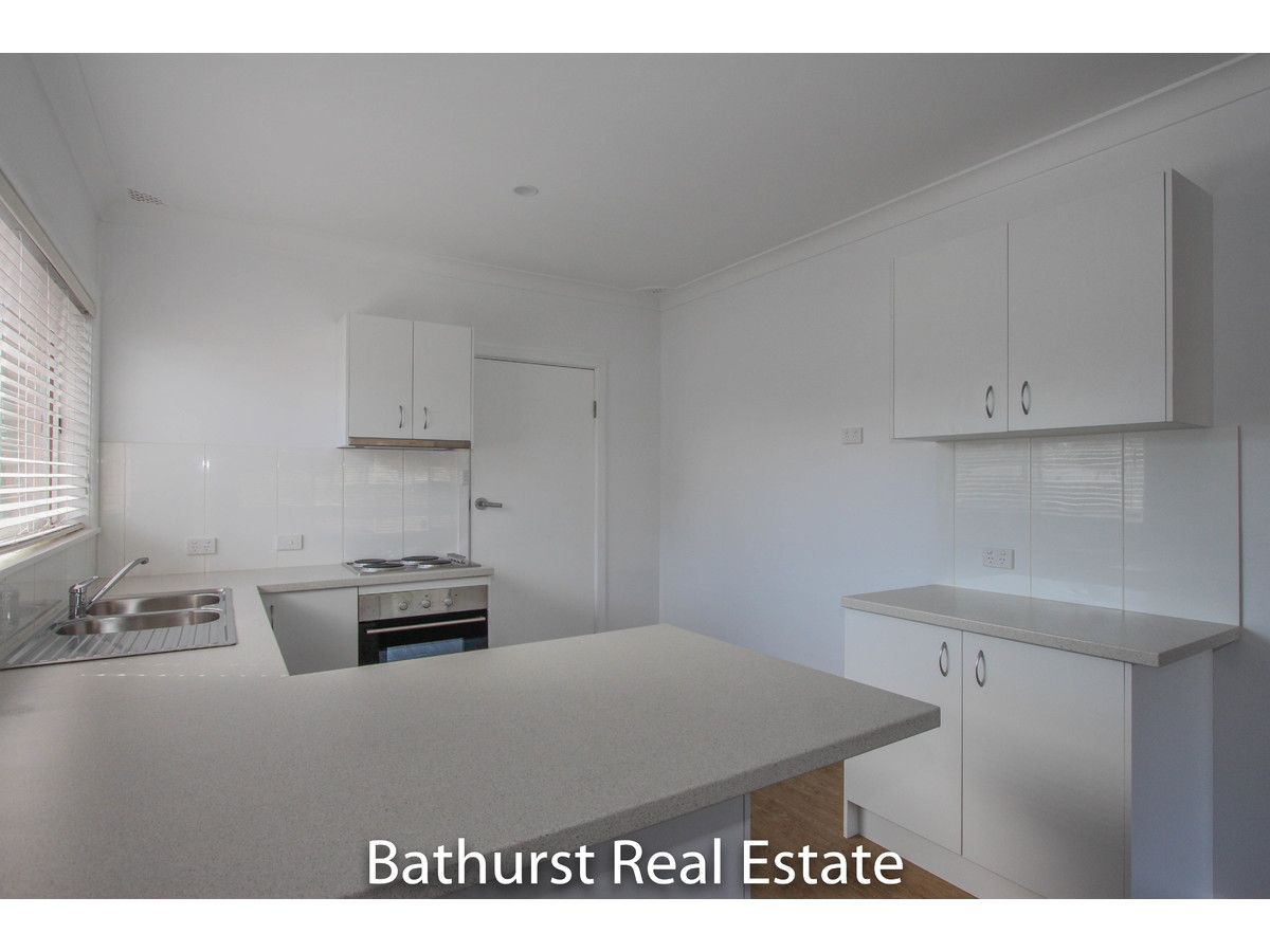 102 Bant Street, Bathurst NSW 2795, Image 1