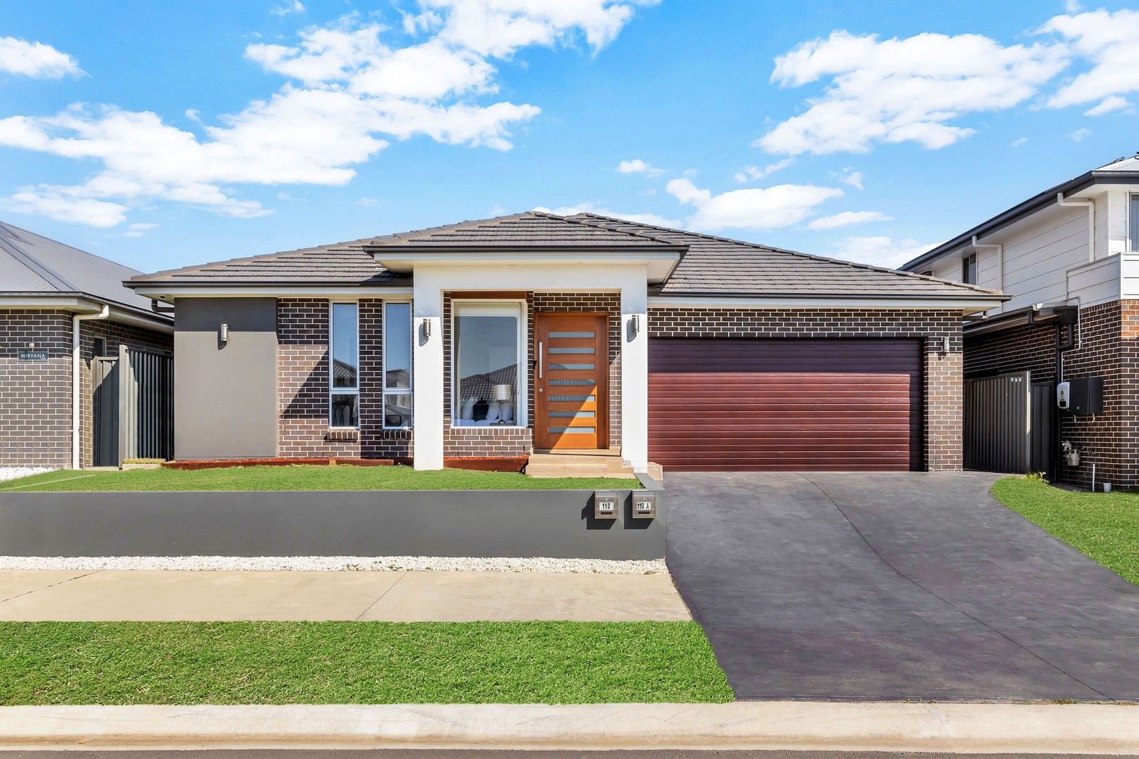 5 bedrooms House in 84 Donovan Boulevard GREGORY HILLS NSW, 2557