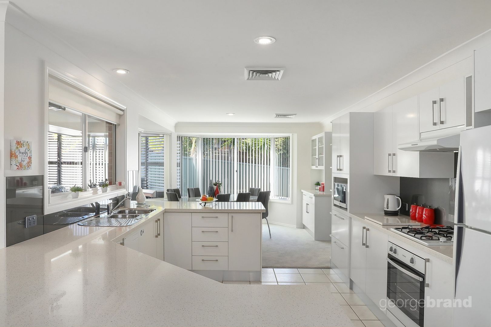 4 Augustus Place, Bateau Bay NSW 2261, Image 2