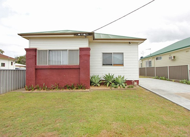 33 Baker Street, Mayfield NSW 2304