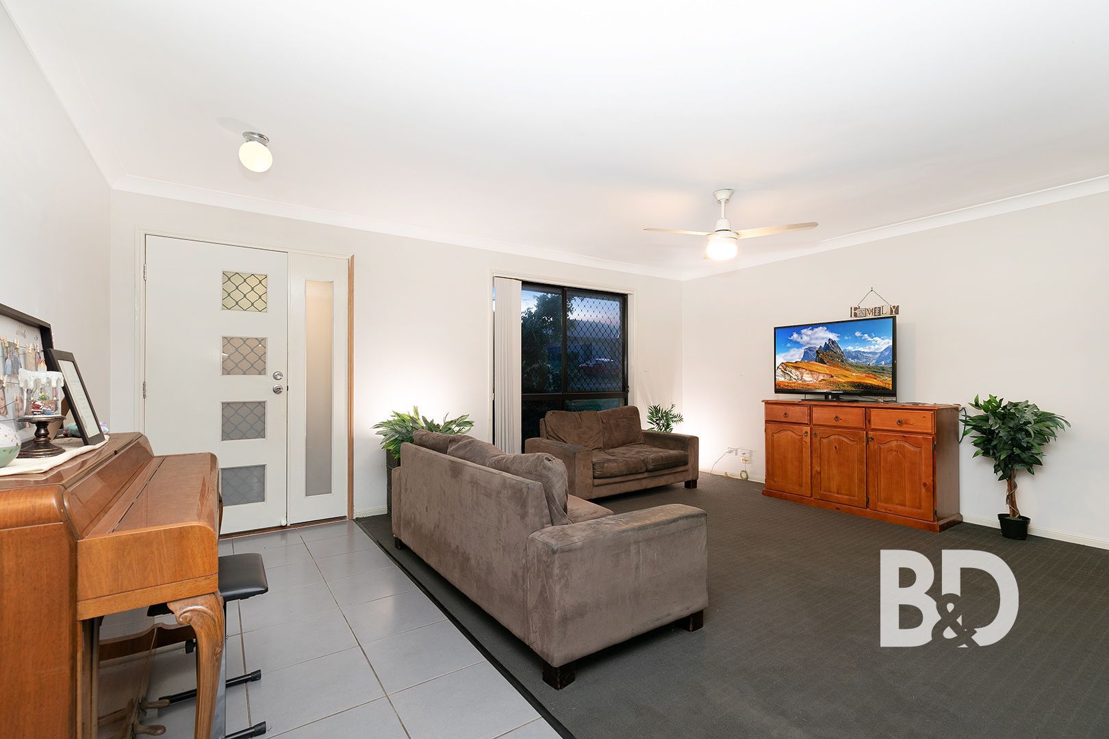 11 Coach Road West, Morayfield QLD 4506, Image 2