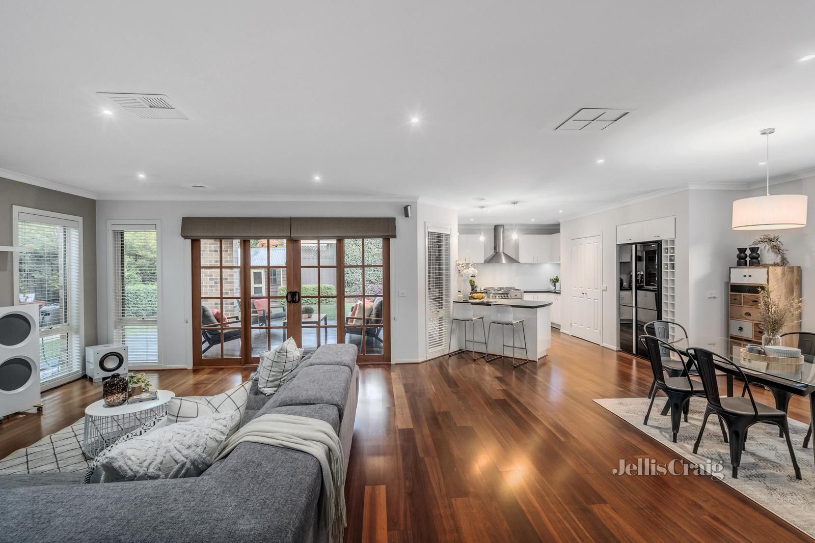 15 Gillies Street, Mitcham VIC 3132, Image 1