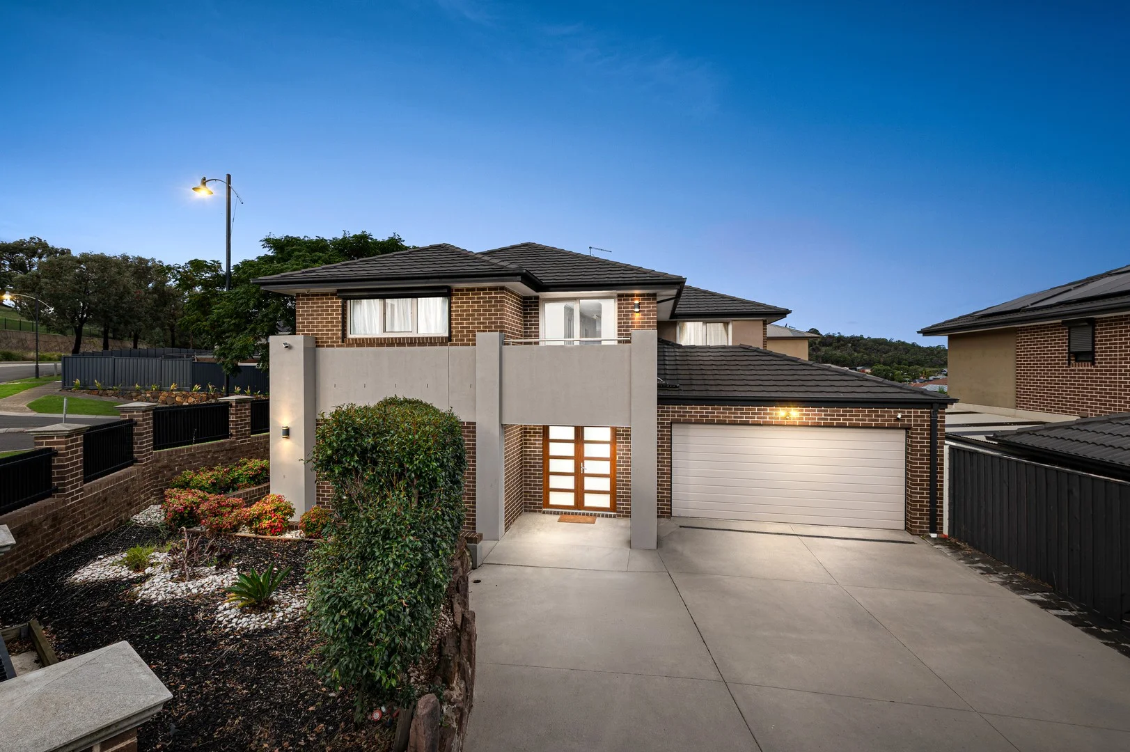 27 Highpoint Drive, South Morang VIC 3752