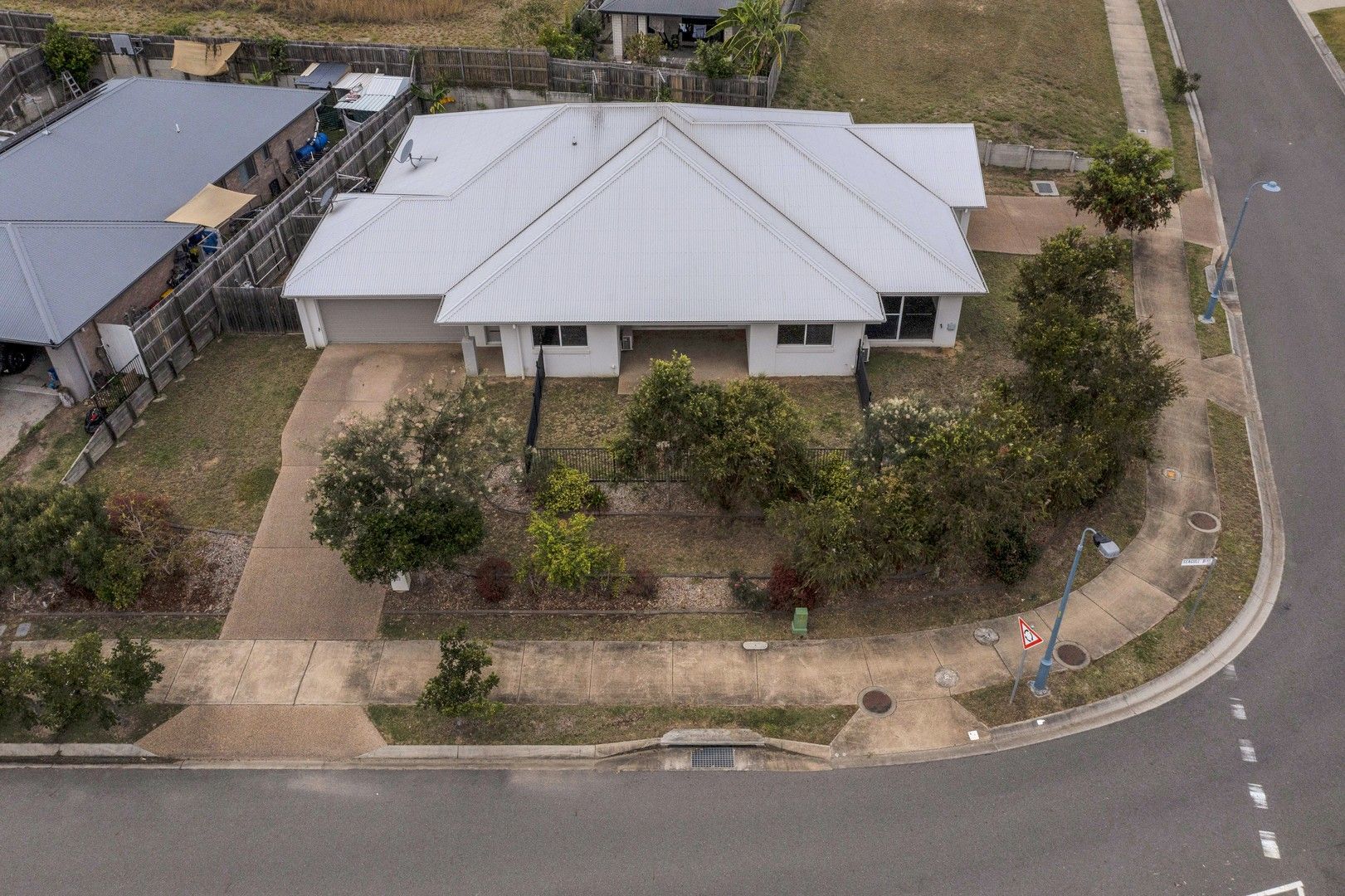 1/32 Seagull Boulevard, Kirkwood QLD 4680, Image 2