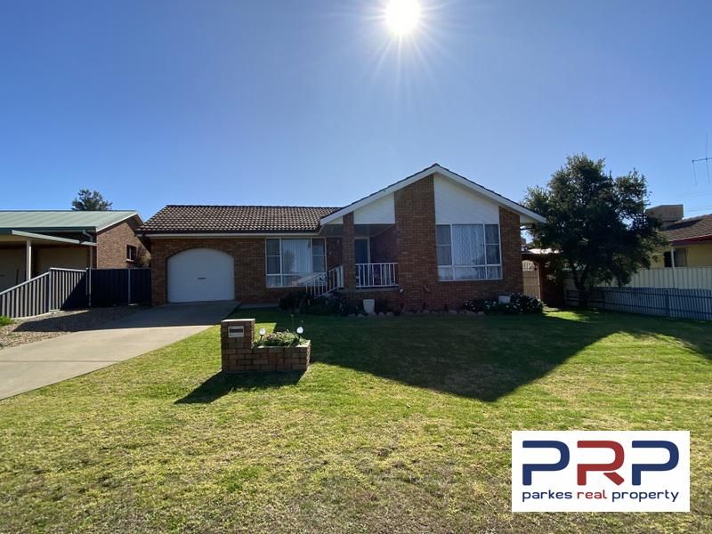 4 Werona Place, Parkes NSW 2870, Image 0