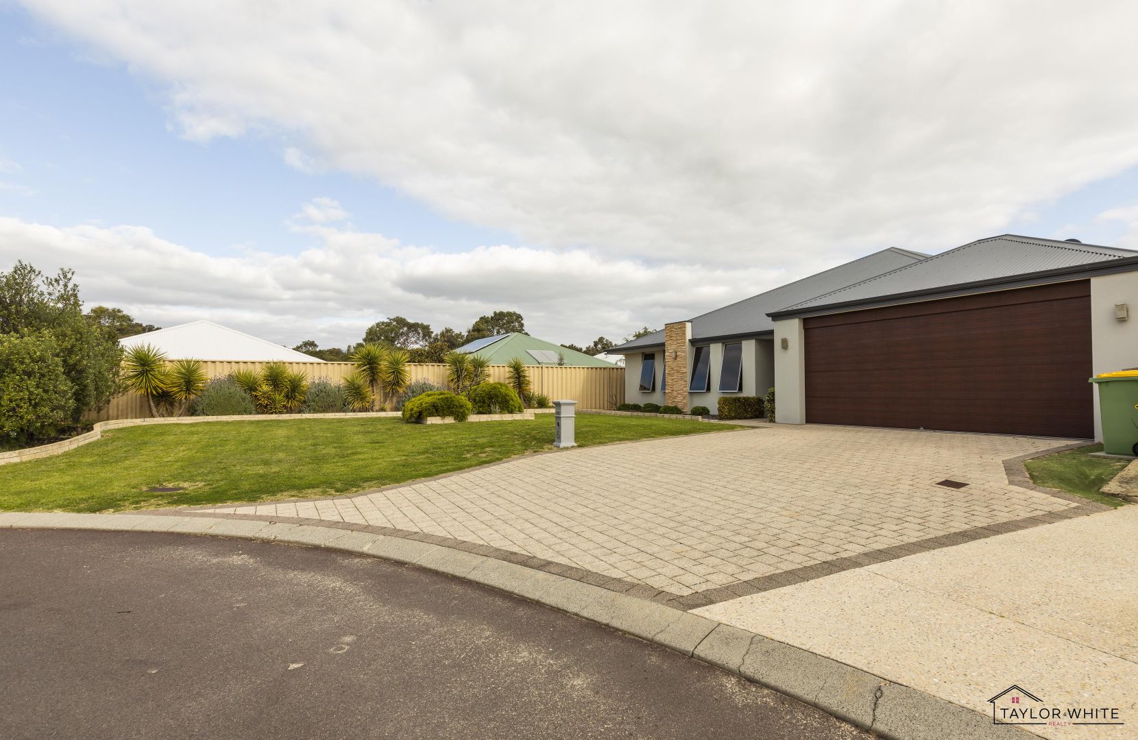 6 Flowerdale Court, Millbridge WA 6232, Image 1