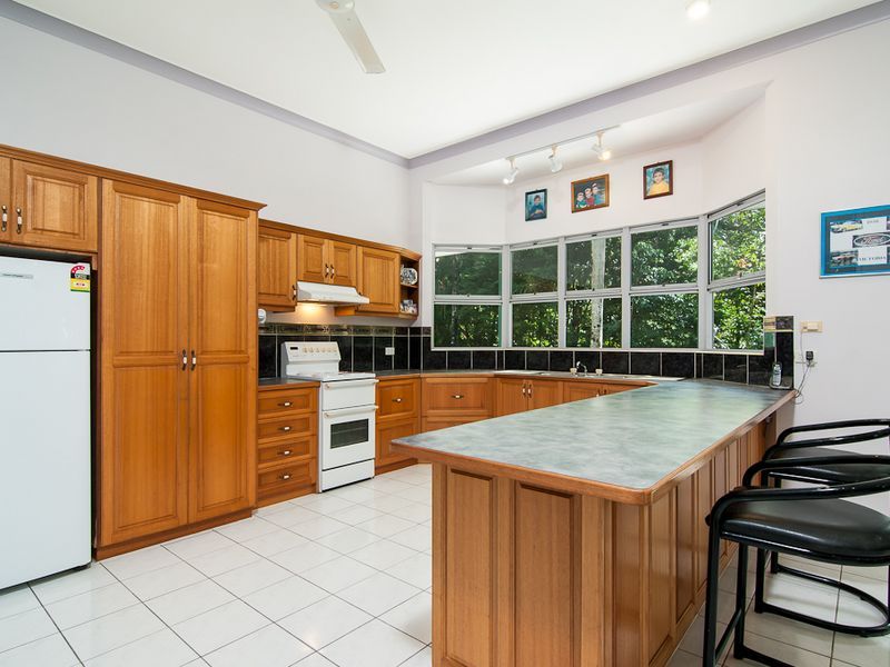 59 Whiteley Road, MIALLO QLD 4873, Image 2