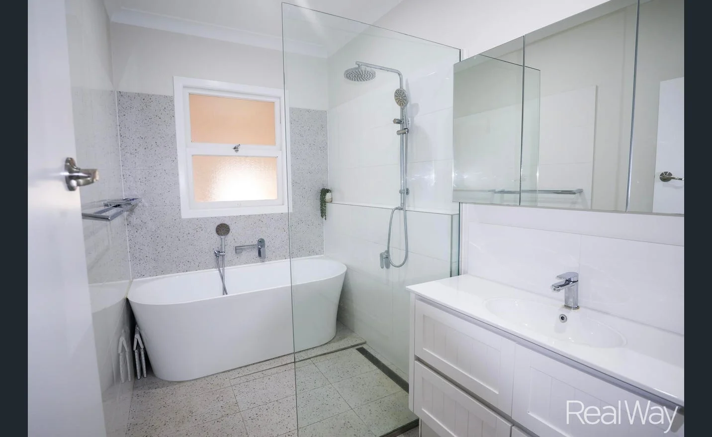 Additional image 5 of 158 Mount Perry Road, Bundaberg North QLD 4670