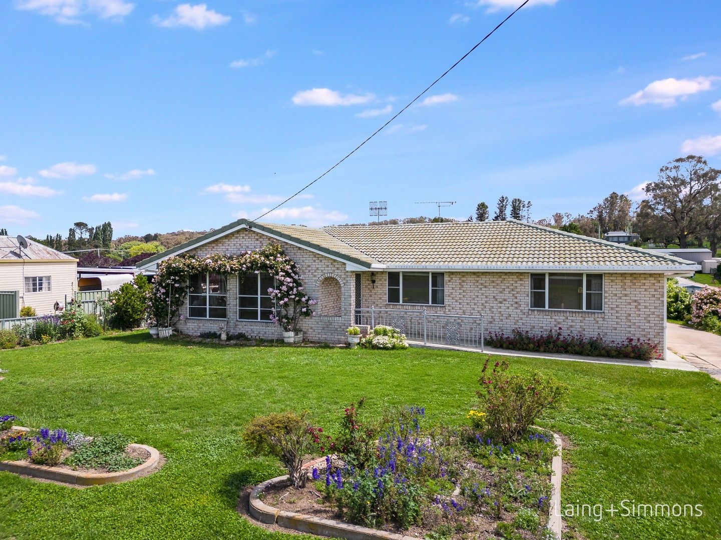 109E North Street, Walcha NSW 2354 Domain
