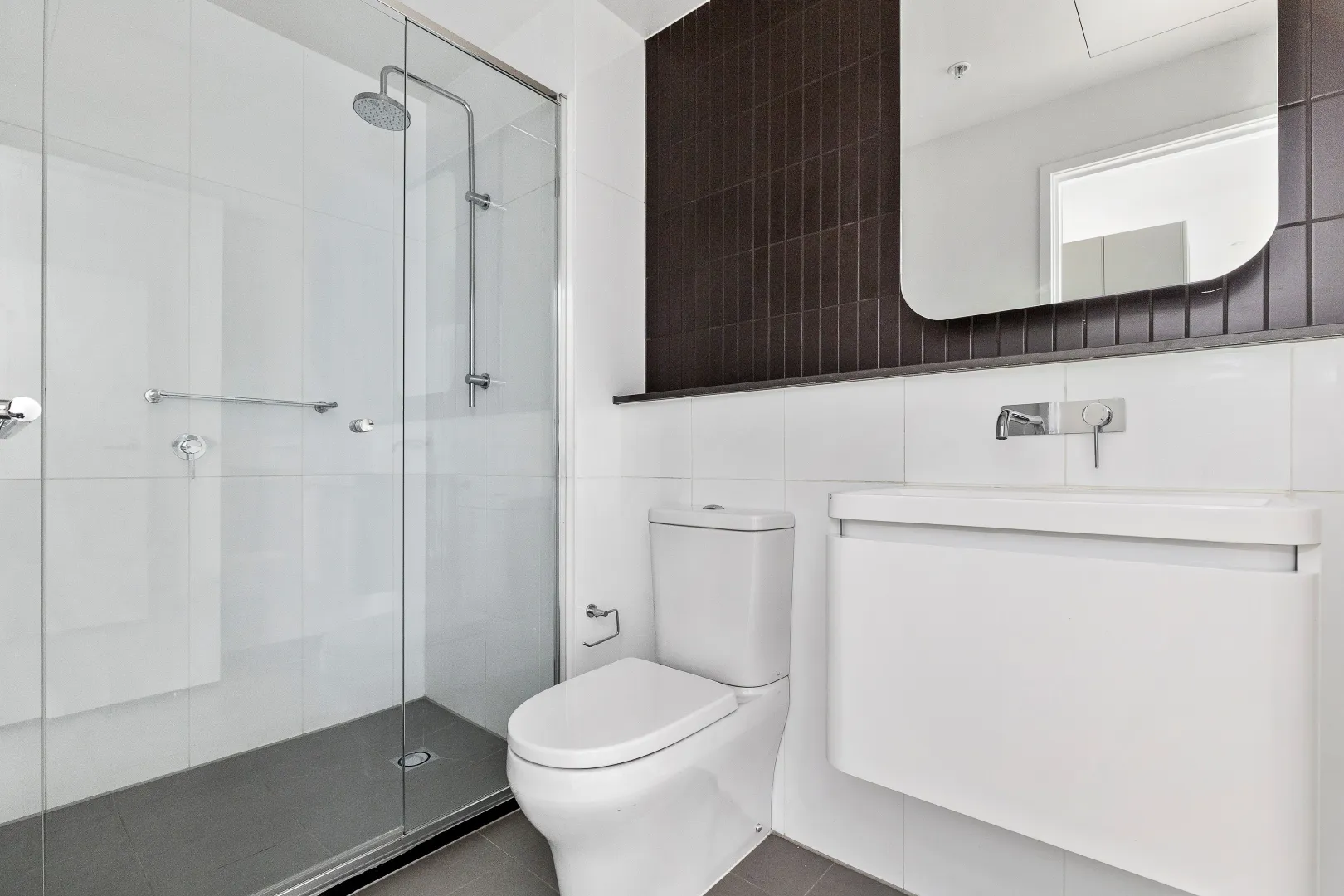 Apartment in Collingwood - More