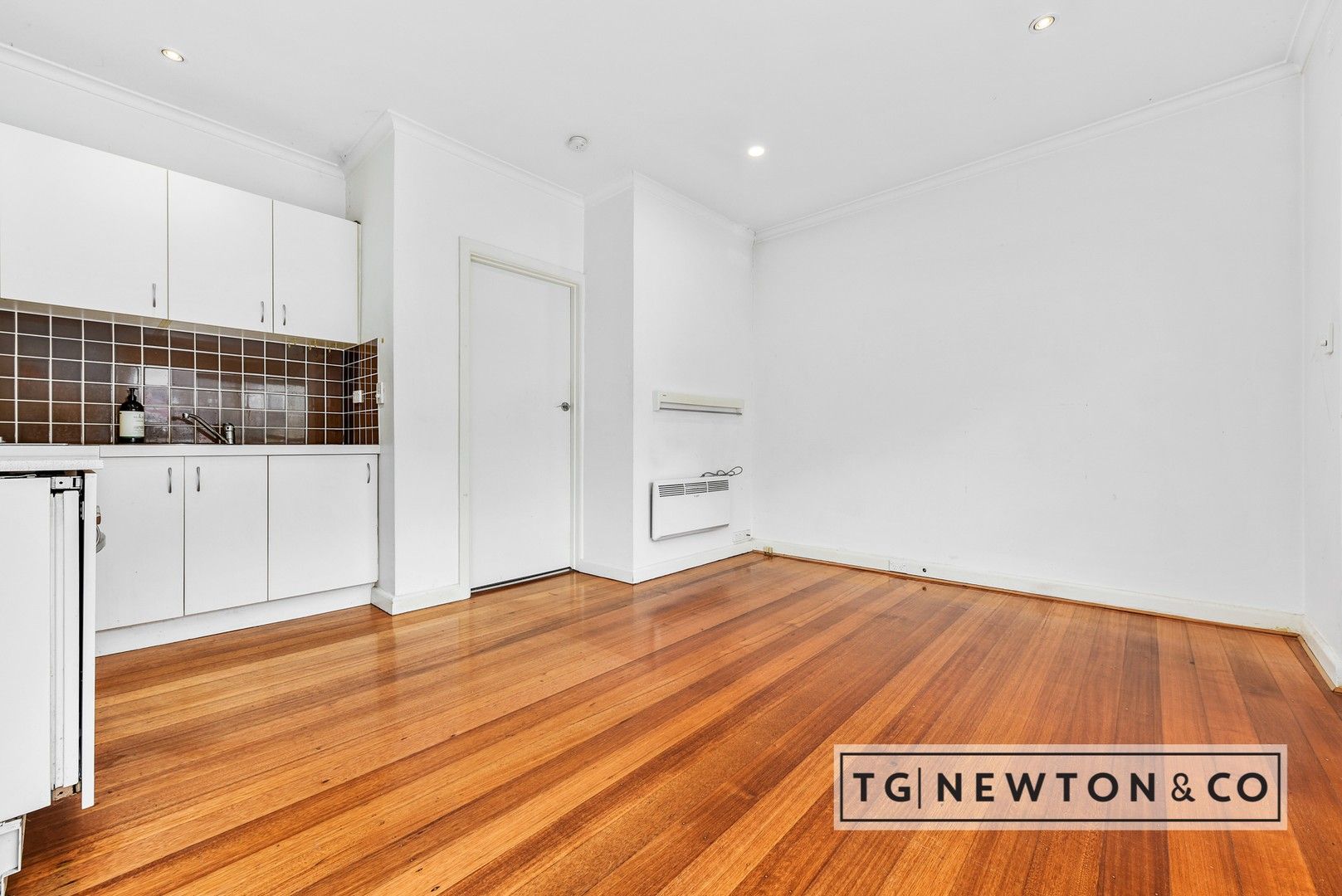 1 bedrooms Apartment / Unit / Flat in 2/133 Clarke Street NORTHCOTE VIC, 3070