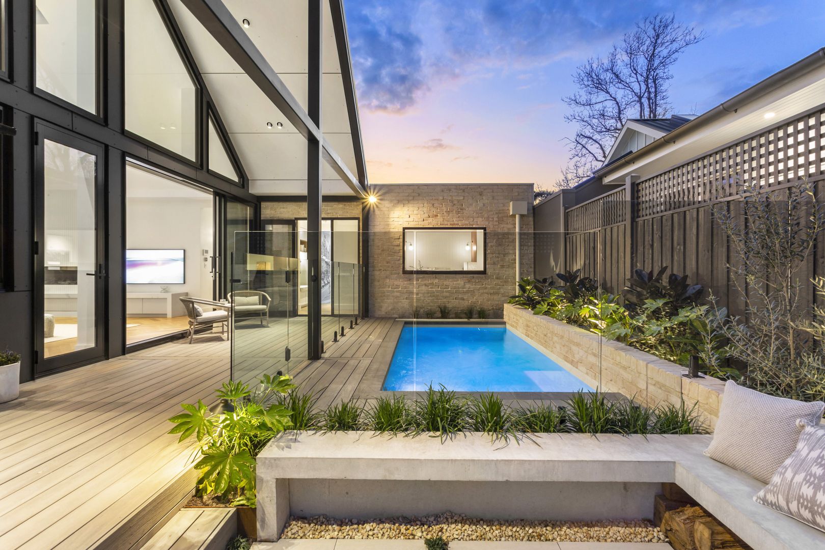 2 Bronte Court, Hampton VIC 3188, Image 1