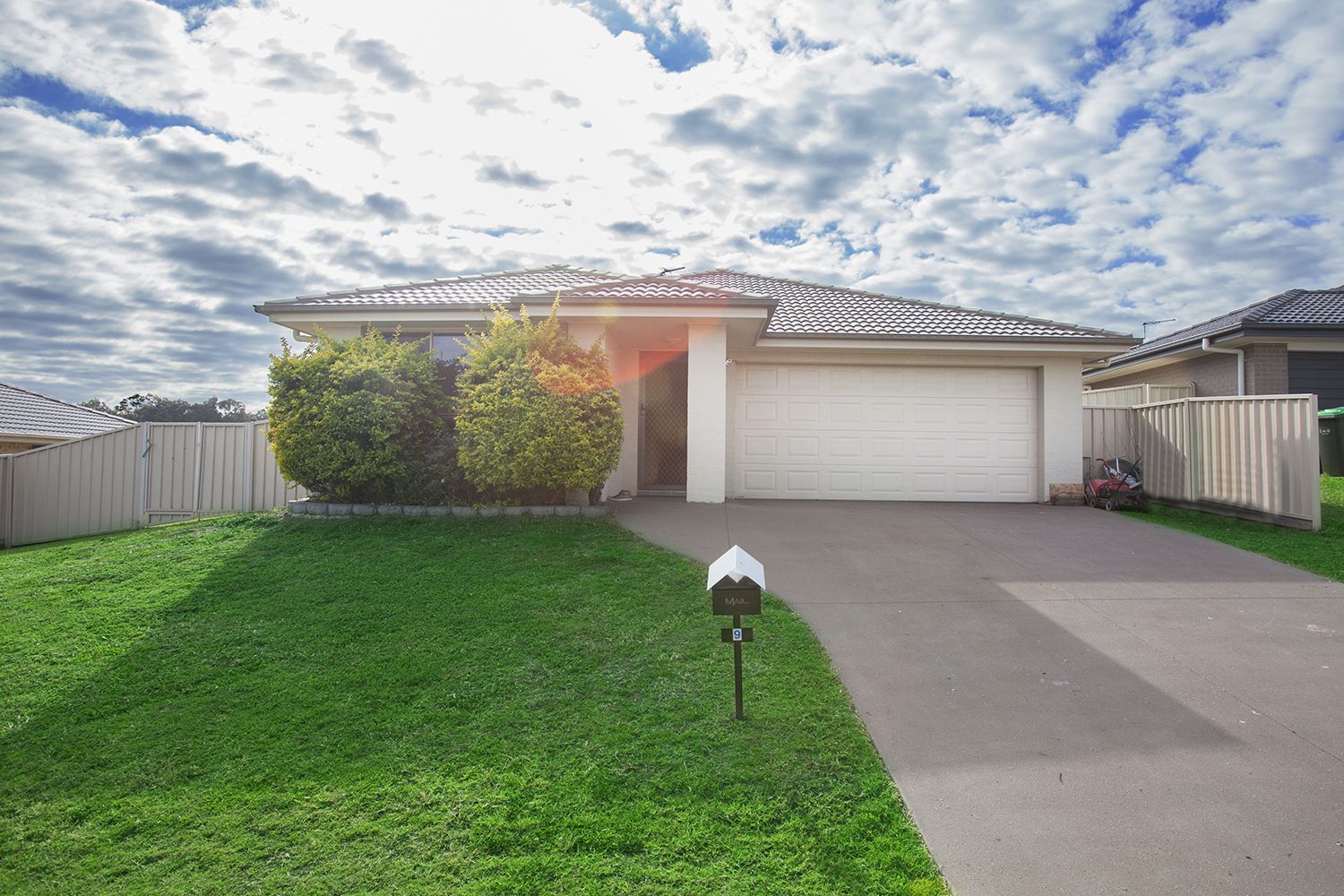 9 Sapphire Drive, Rutherford NSW 2320, Image 0