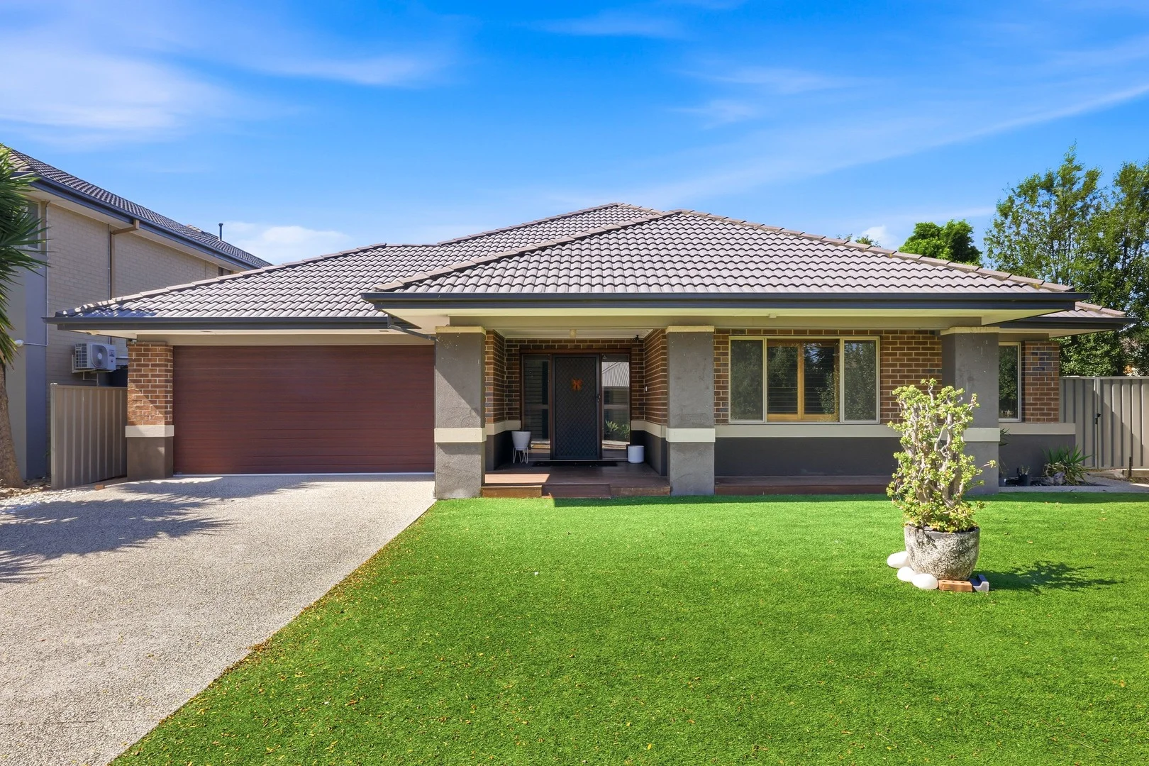 40 Otago Loop, Caroline Springs VIC 3023