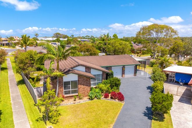 Picture of 5 Tandara place, FORSTER NSW 2428