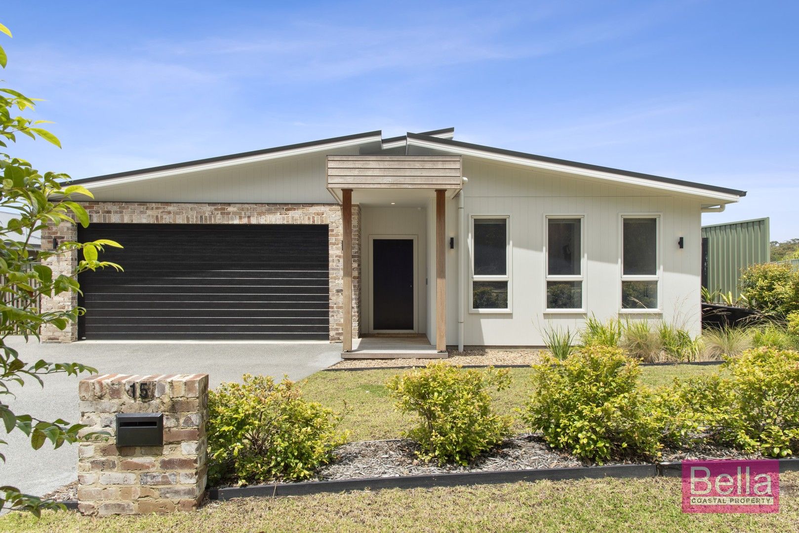 15 Carinya Crescent, Narrawallee NSW 2539, Image 0