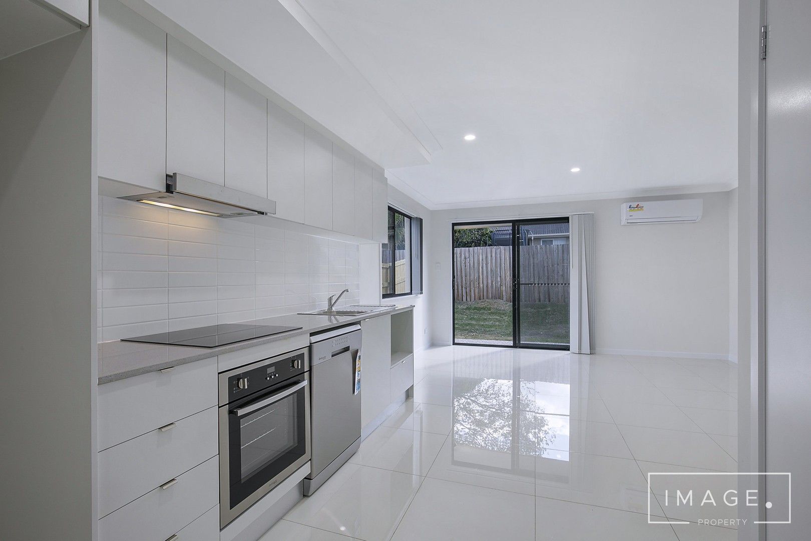 1 bedrooms House in 2/47 Wright Cres FLINDERS VIEW QLD, 4305