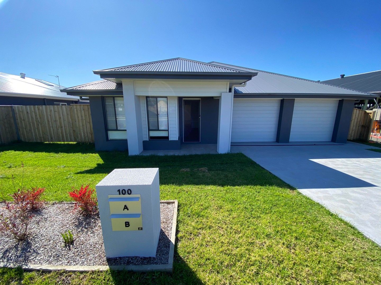4 bedrooms Semi-Detached in 100A Carolina Road MEDOWIE NSW, 2318